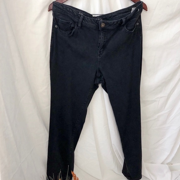 Mid Rise Jeans - Picture 2 of 2